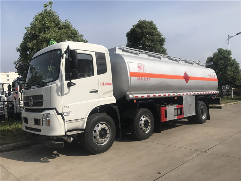 25方天锦小三轴铝合金运油车