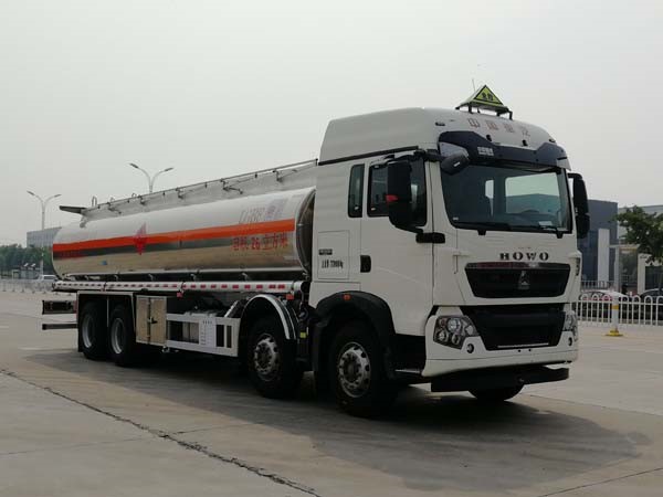 26方重汽豪沃前四后八铝合金运油车