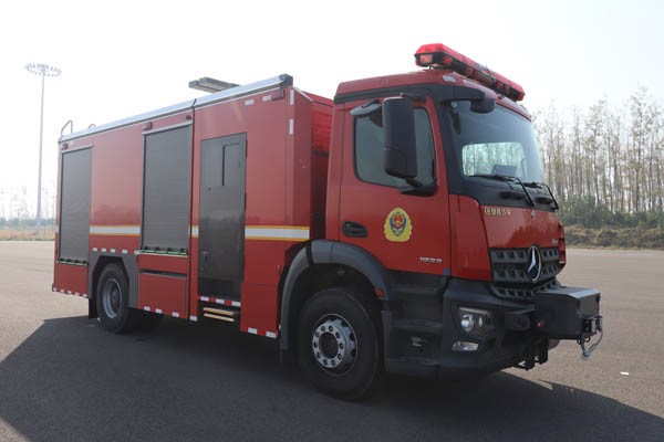 CSC5180GXFAP50型压缩空气泡沫消防车
