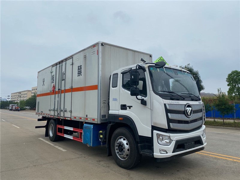 CSC5180XRQB6型易燃气体厢式运输车