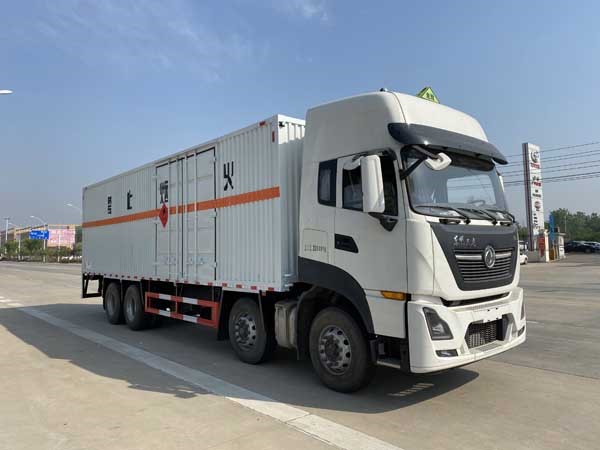 CSC5320XRYD6型易燃液体厢式运输车