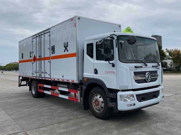 CSC5185XRQ6型易燃气体厢式运输车