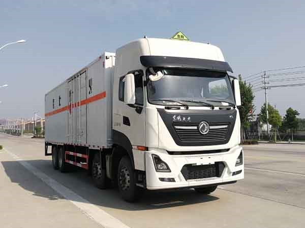 CSC5320XRQD6型易燃气体厢式运输车