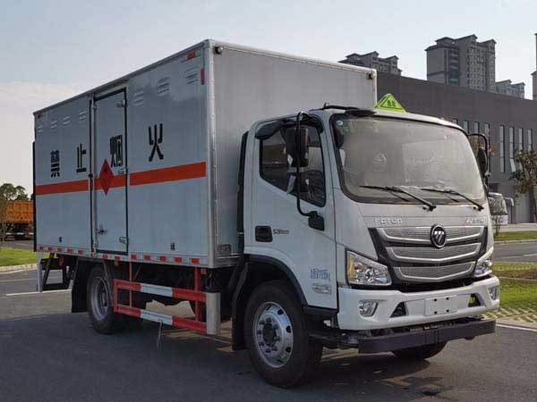 CSC5128XRQB6型易燃气体厢式运输车
