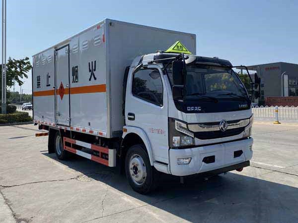 CSC5125XRQ6型易燃气体厢式运输车