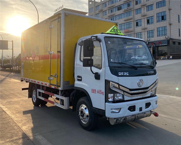 CSC5041XRQ6型易燃气体厢式运输车